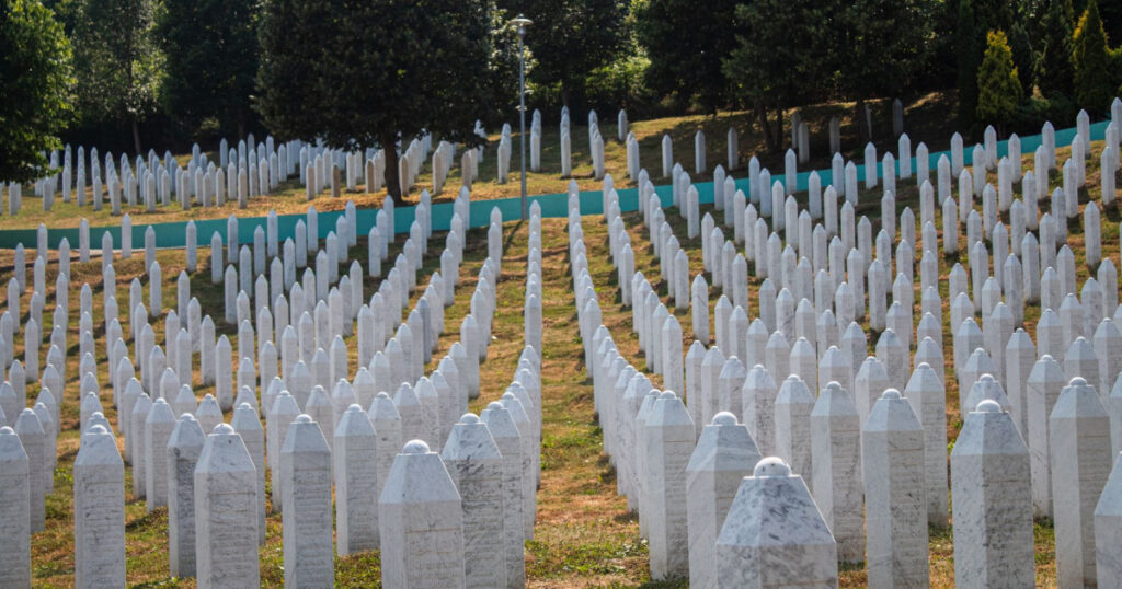 Srebrenitsa Soykırımı: 11 Temmuz’da Dünya Acıyı Yeniden Hatırlıyor