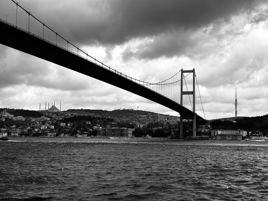 arazi, artistik, asma köprü içeren Ücretsiz stok fotoğraf