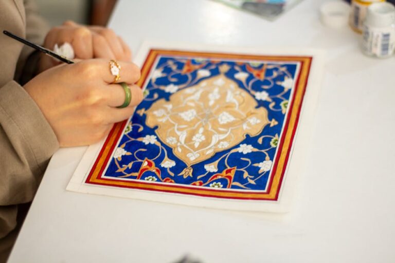 Resim Yapmanın ve Suret Çizmenin Yasak Oluşu İnancından Doğan Bir Sanat: Minyatür
