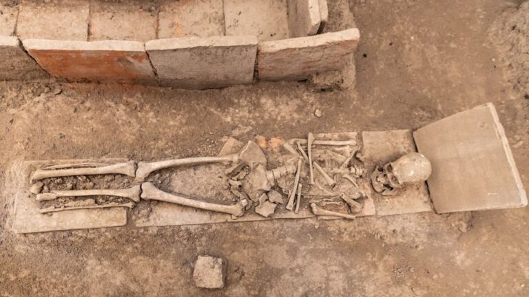 Vebadan Ölen 40.000 İnsanın İskeletinden Yapılan İlginç Kemikler Kilisesini Duydunuz Mu?