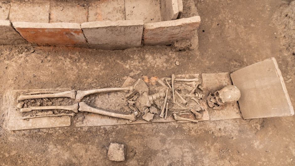 antik, antik mezarlık, antik tarih içeren Ücretsiz stok fotoğraf